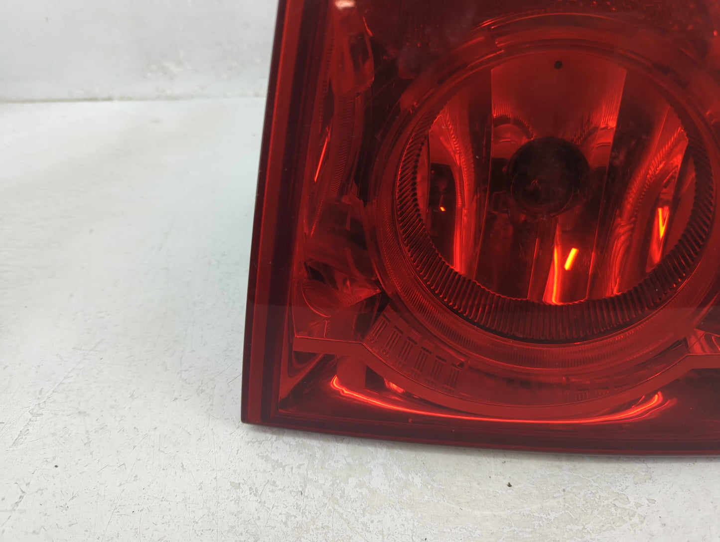 2008-2012 Chevrolet Malibu Tail Light Assembly Passenger Right OEM Fits Fits 2008 2009 2010 2011 2012 OEM Used Auto Parts - 