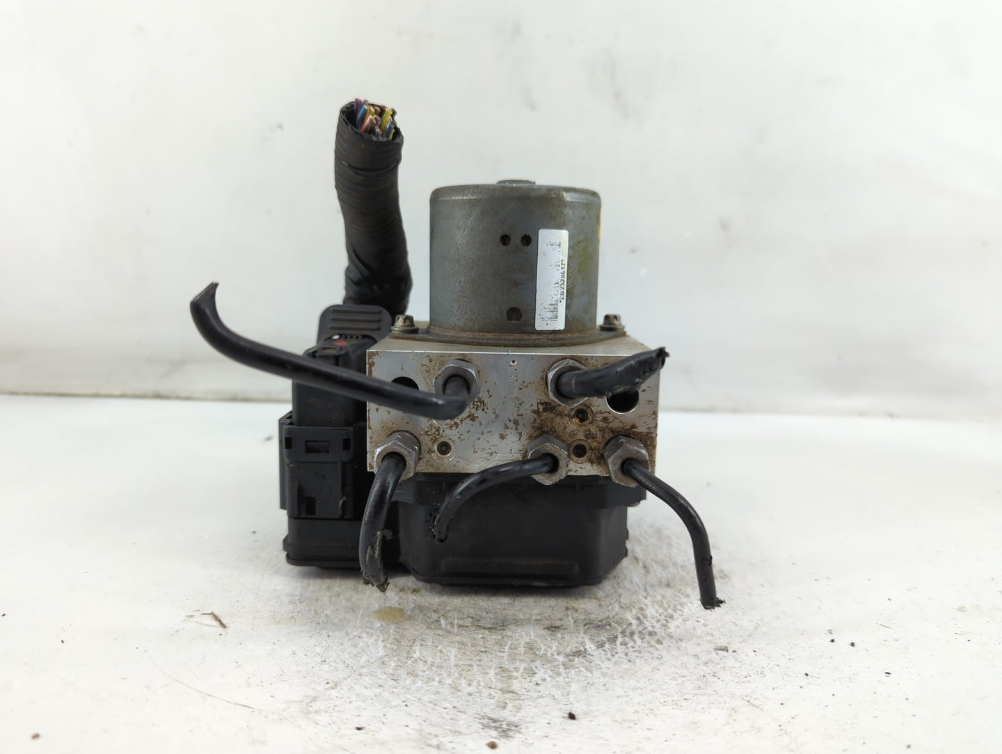 2012 Chevrolet Malibu ABS Pump Control Module Replacement P/N:FC34-2C4--5-BA Fits OEM Used Auto Parts - Oemusedautoparts1.co