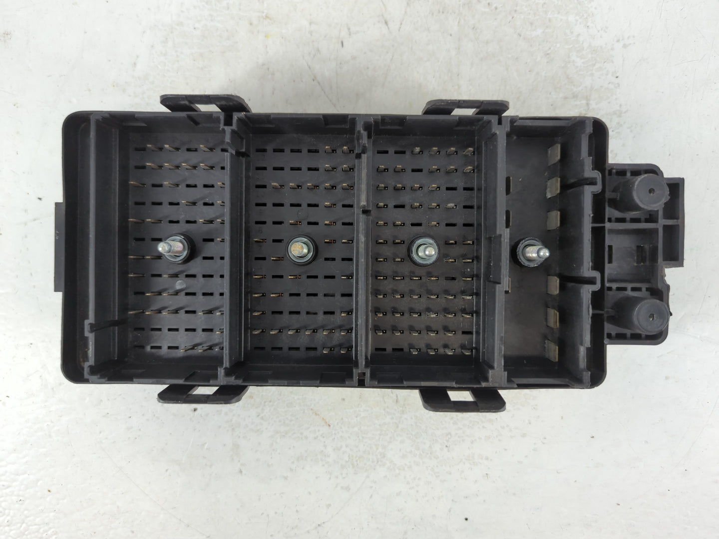 2012 Chevrolet Malibu Fusebox Fuse Box Panel Relay Module Fits OEM Used Auto Parts - Oemusedautoparts1.com