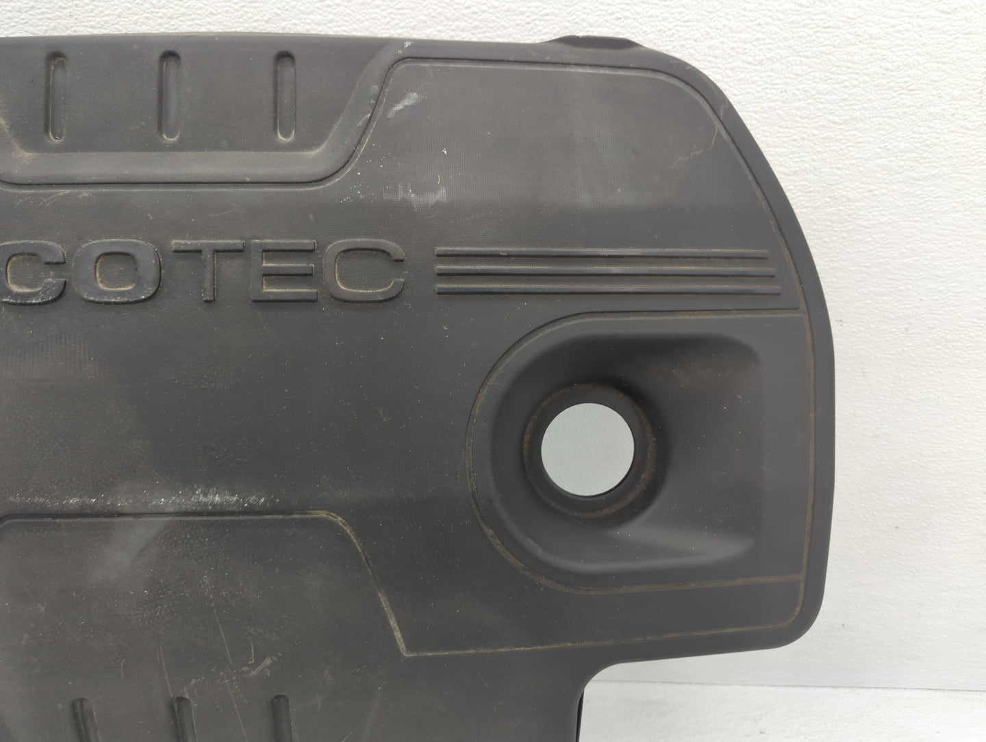 2012 Chevrolet Malibu Engine Cover - Oemusedautoparts1.com