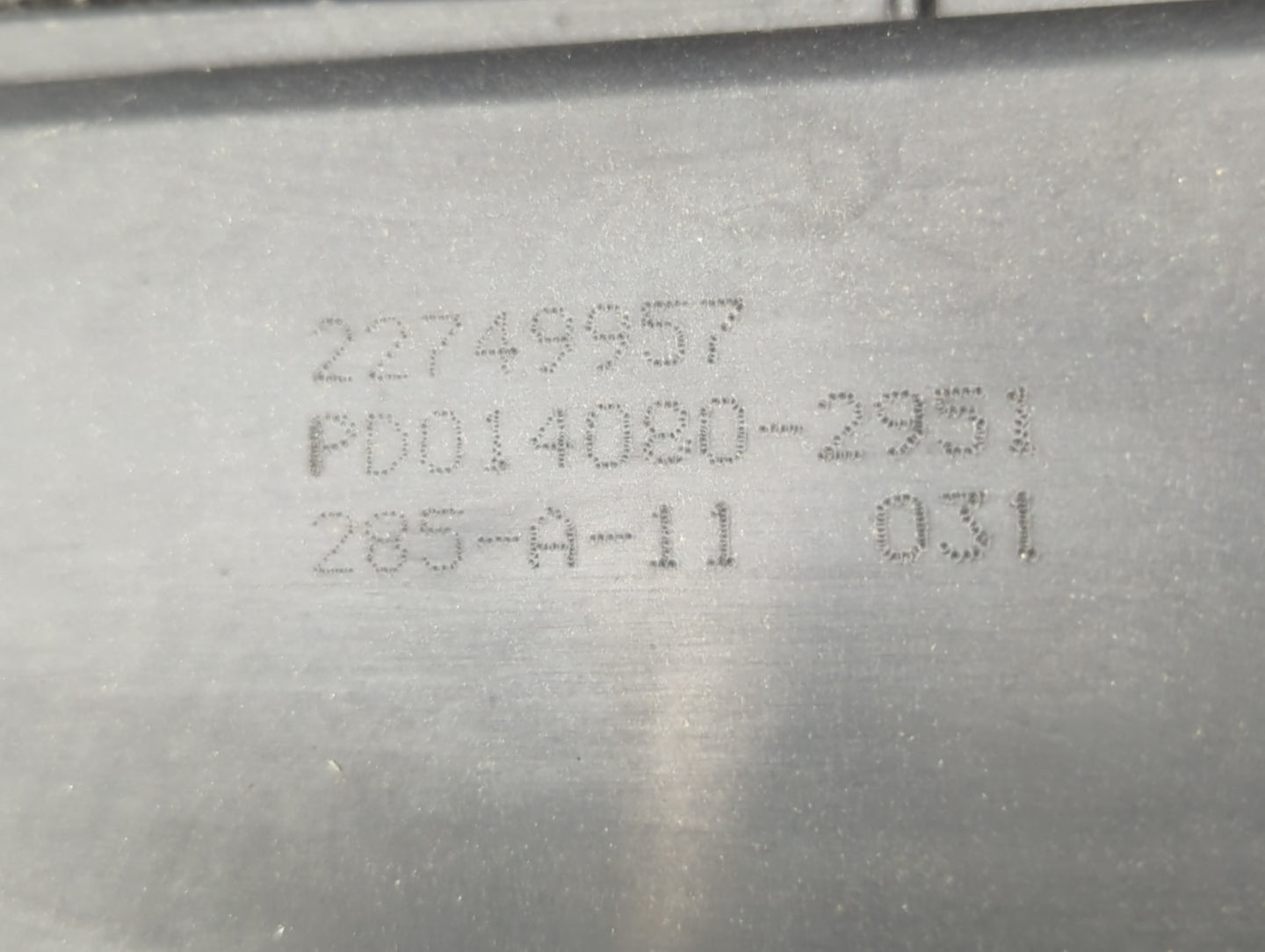 2012 Chevrolet Malibu Engine Cover - Oemusedautoparts1.com