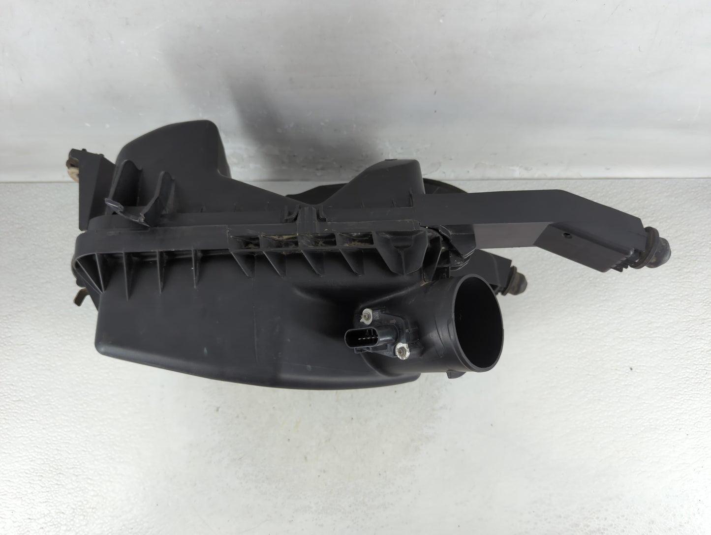 2008-2012 Chevrolet Malibu Air Cleaner Intake-duct Hose Tube - Oemusedautoparts1.com