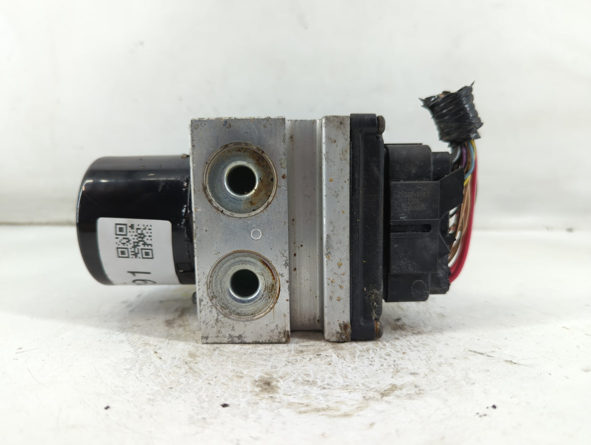 2012 Chevrolet Malibu Anti-Lock Brake ABS Pump Module Actuator OEM P/N:224259-108 22800233 Fits OEM Used Auto Parts - Oemuse