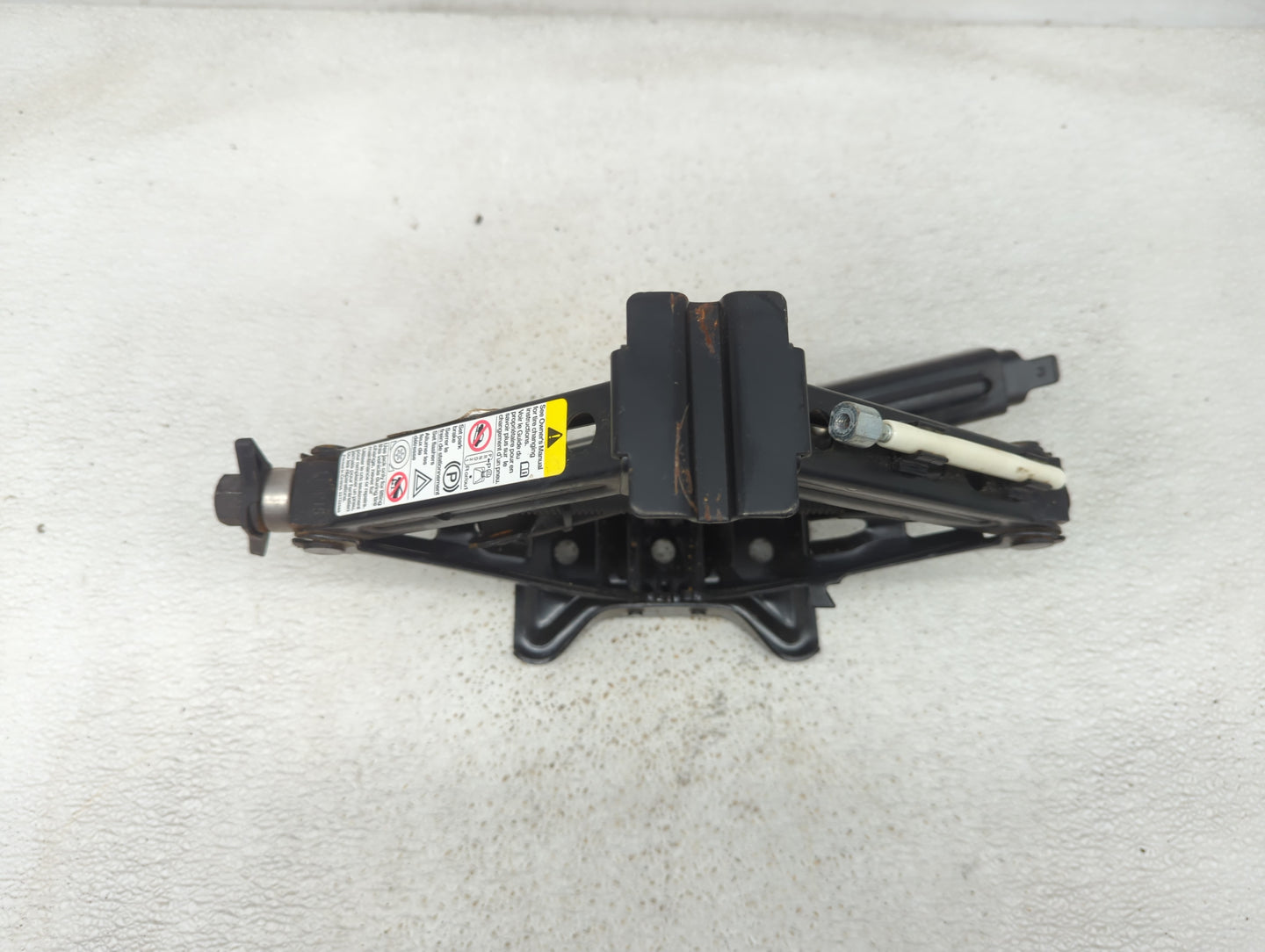 2012 Chevrolet Malibu Spare Scissor Car Jack - Oemusedautoparts1.com