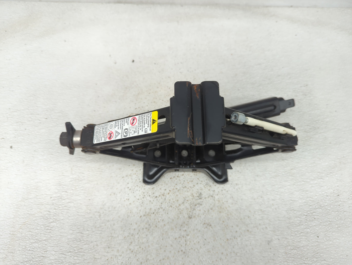 2012 Chevrolet Malibu Spare Scissor Car Jack - Oemusedautoparts1.com