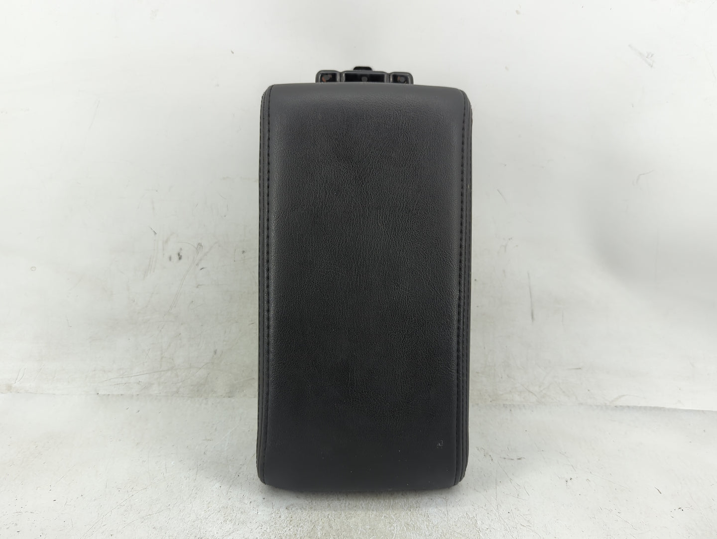 2009-2012 Chevrolet Malibu Center Console Armrest Cover Lid Fits Fits 2009 2010 2011 2012 OEM Used Auto Parts - Oemusedautop