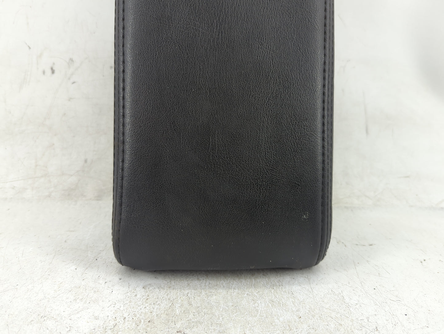 2009-2012 Chevrolet Malibu Center Console Armrest Cover Lid Fits Fits 2009 2010 2011 2012 OEM Used Auto Parts - Oemusedautop