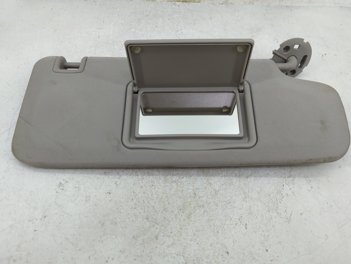 2004-2012 Chevrolet Malibu Sun Visor Shade Replacement Passenger Right Mirror Fits Fits 2004 2005 2008 2009 2010 2011 2012 O