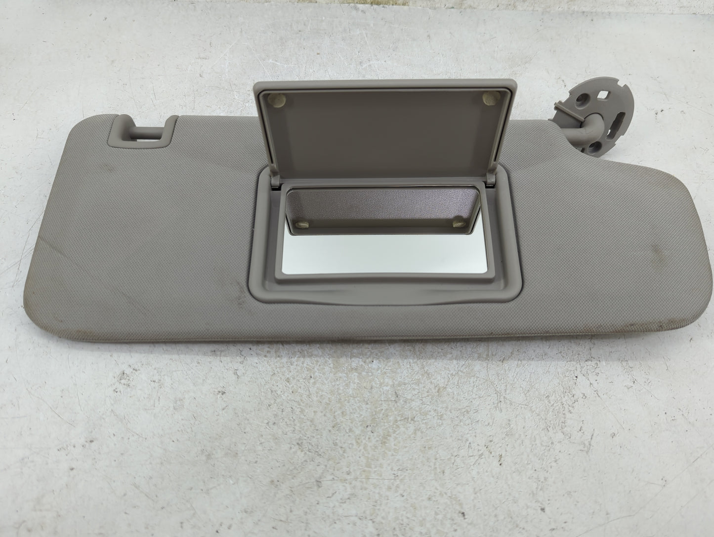 2004-2012 Chevrolet Malibu Sun Visor Shade Replacement Passenger Right Mirror Fits Fits 2004 2005 2008 2009 2010 2011 2012 O