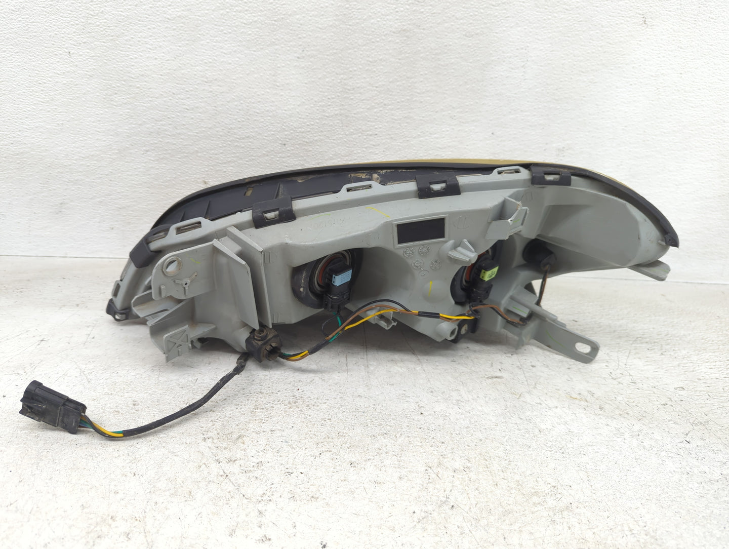 2008-2012 Chevrolet Malibu Passenger Right Oem Head Light Headlight Lamp - Oemusedautoparts1.com
