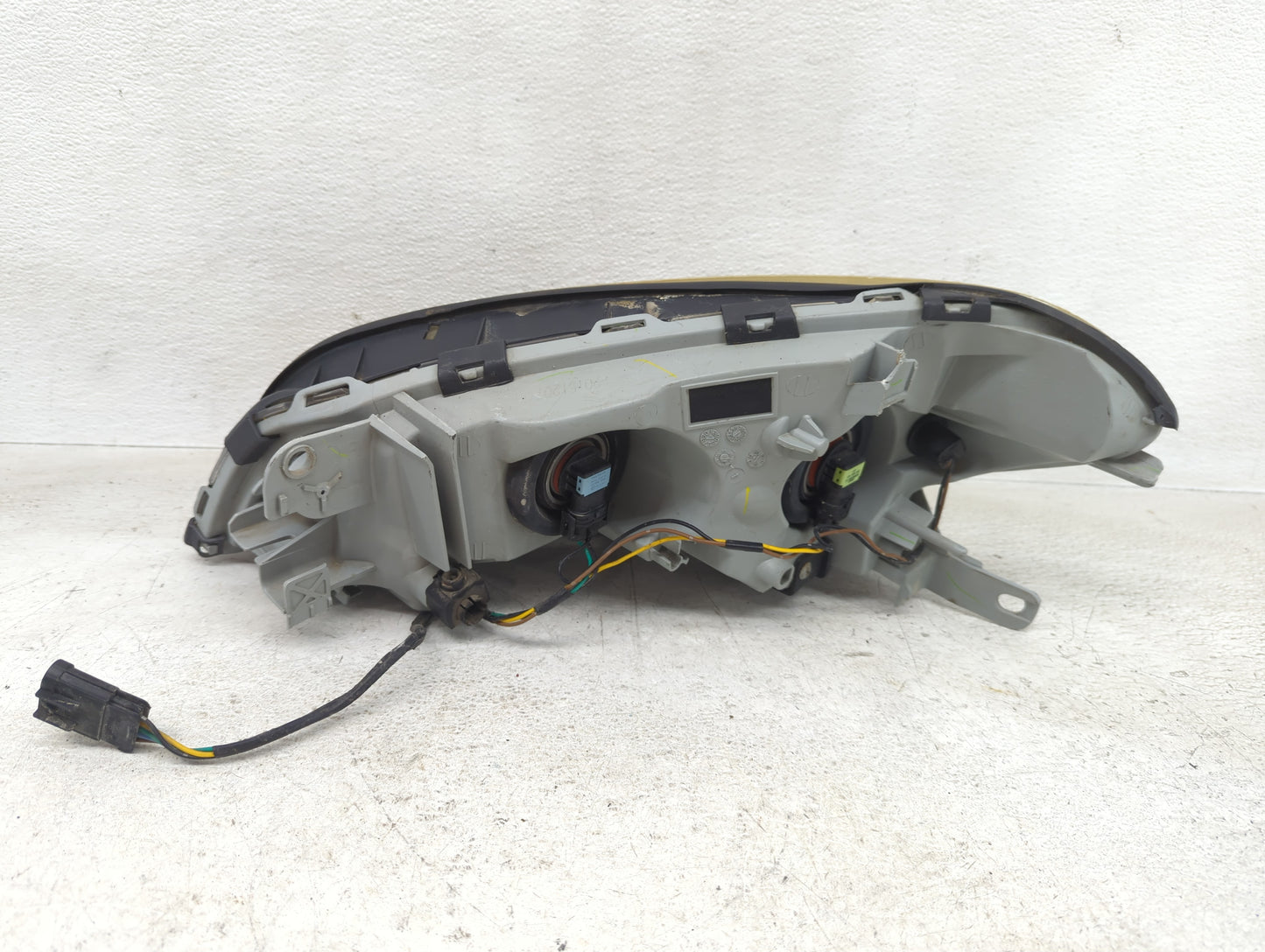 2008-2012 Chevrolet Malibu Passenger Right Oem Head Light Headlight Lamp - Oemusedautoparts1.com