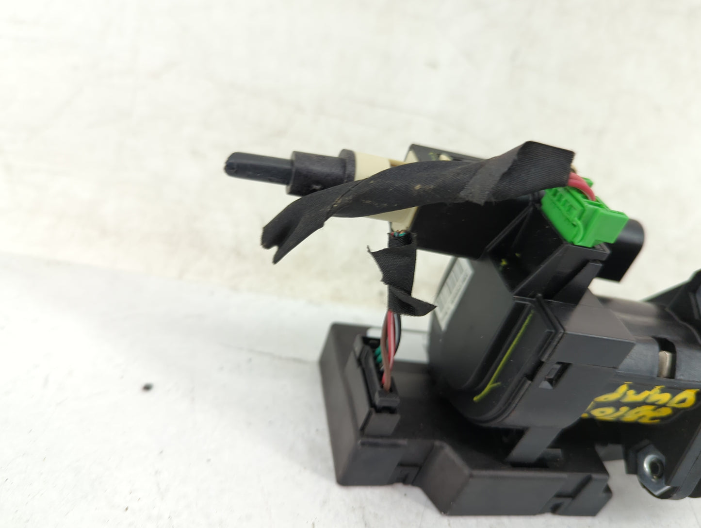 2004-2012 Chevrolet Malibu Ignition Switch Oem 925828 - Oemusedautoparts1.com