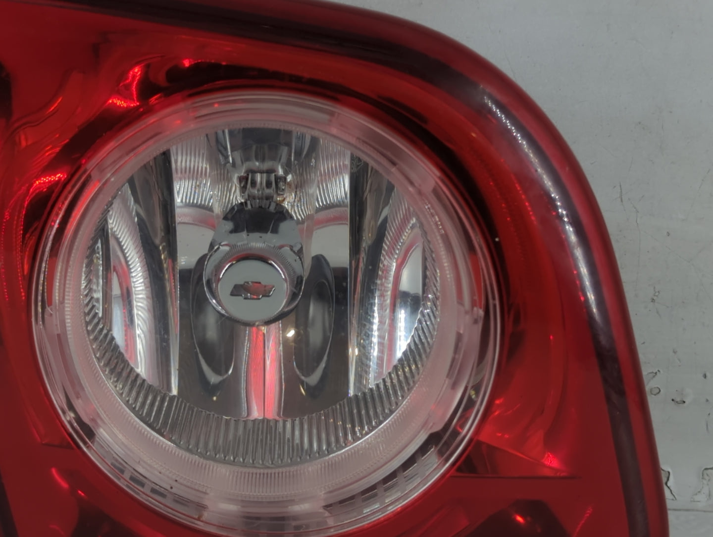 2008-2012 Chevrolet Malibu Tail Light Assembly Driver Left OEM P/N:15271120 Fits Fits 2008 2009 2010 2011 2012 OEM Used Auto