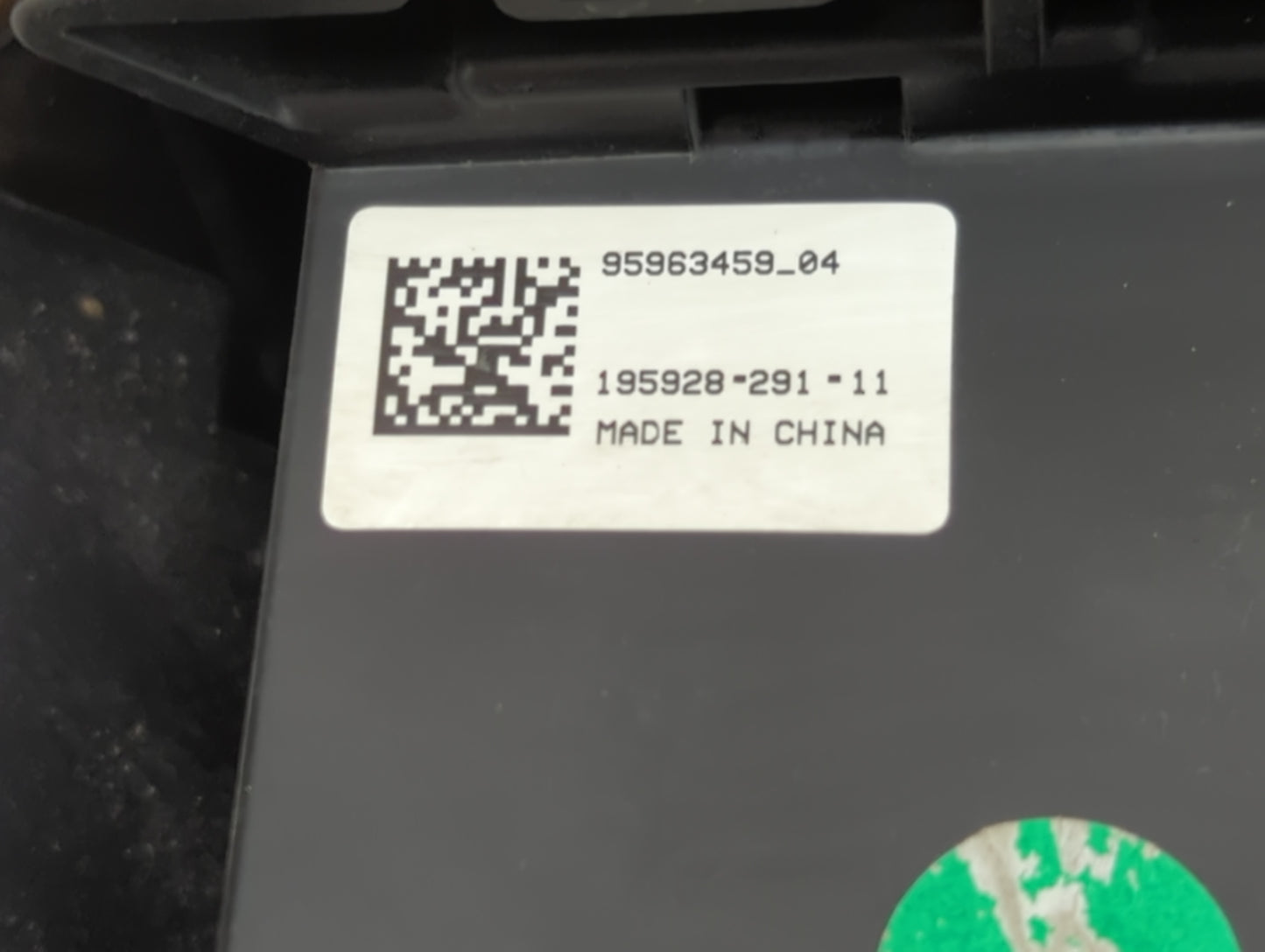 2012-2014 Chevrolet Orlando Fusebox Fuse Box Panel Relay Module P/N:95963459 Fits Fits 2011 2012 2013 2014 OEM Used Auto Par