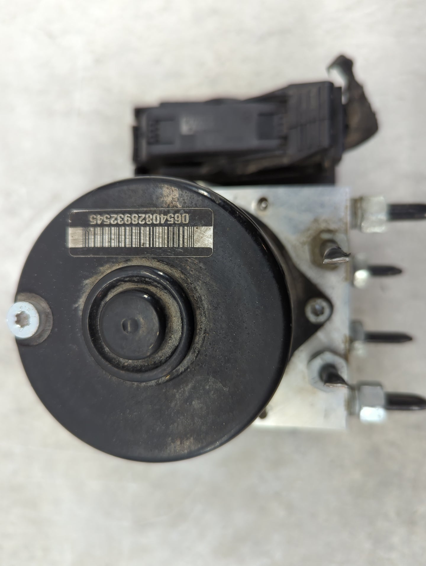 2012-2014 Chevrolet Orlando ABS Pump Control Module Replacement P/N:10.0960-4588.3 28.5600-8202.3 Fits Fits 2012 2013 2014 2