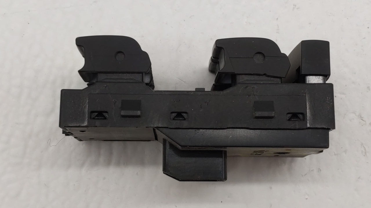 2012 Chevrolet Orlando Master Power Window Switch Replacement Driver Side Left P/N:13320973 20830838, 20830824 Fits Fits 201
