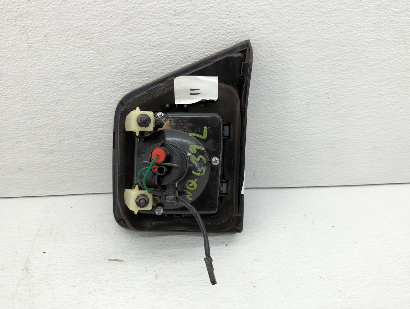 2012-2014 Chevrolet Orlando Tail Light Assembly Driver Left OEM Fits Fits 2012 2013 2014 OEM Used Auto Parts - Oemusedautopa