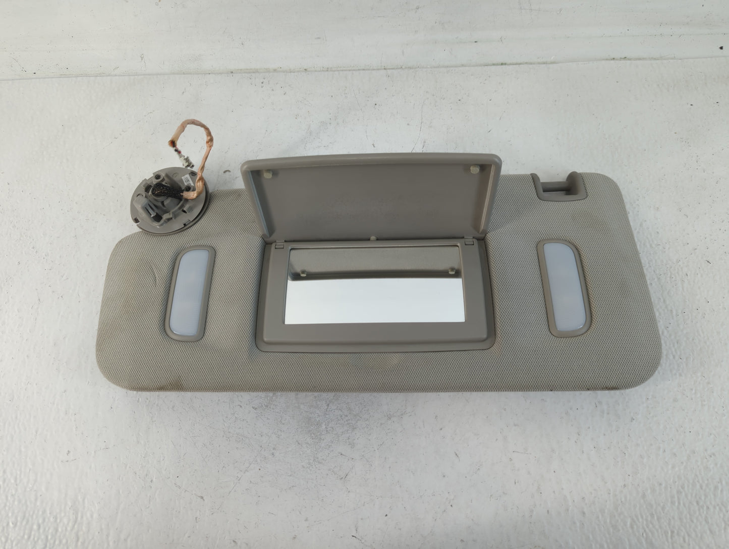 2012-2014 Chevrolet Orlando Sun Visor Shade Replacement Driver Left Mirror Fits Fits 2012 2013 2014 OEM Used Auto Parts - Oe