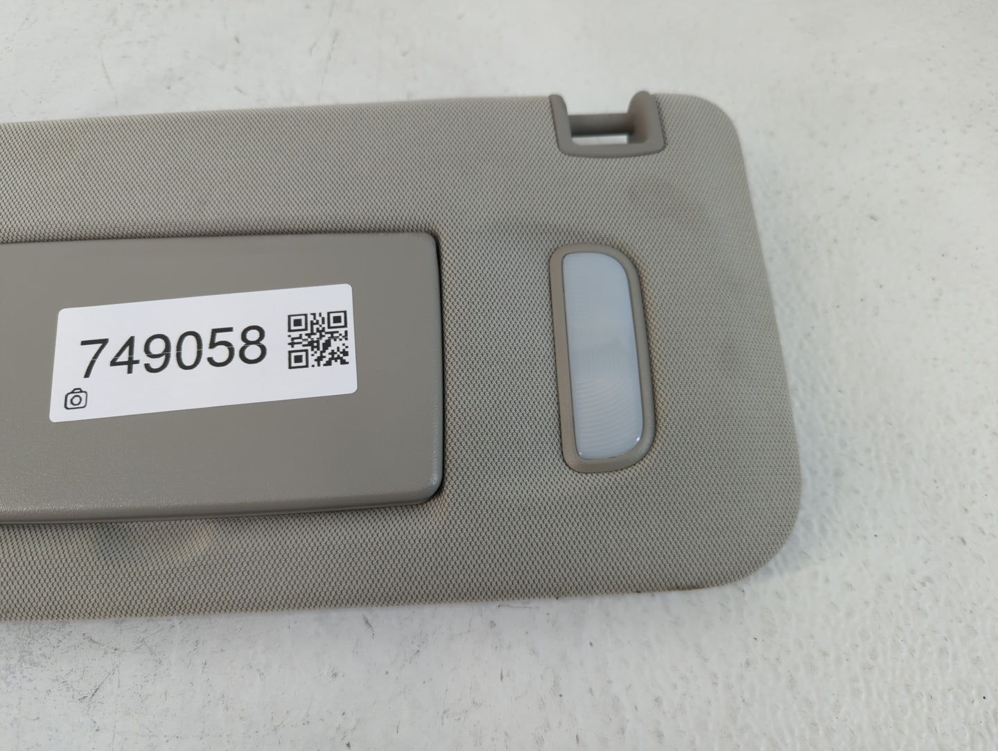 2012-2014 Chevrolet Orlando Sun Visor Shade Replacement Driver Left Mirror Fits Fits 2012 2013 2014 OEM Used Auto Parts - Oe