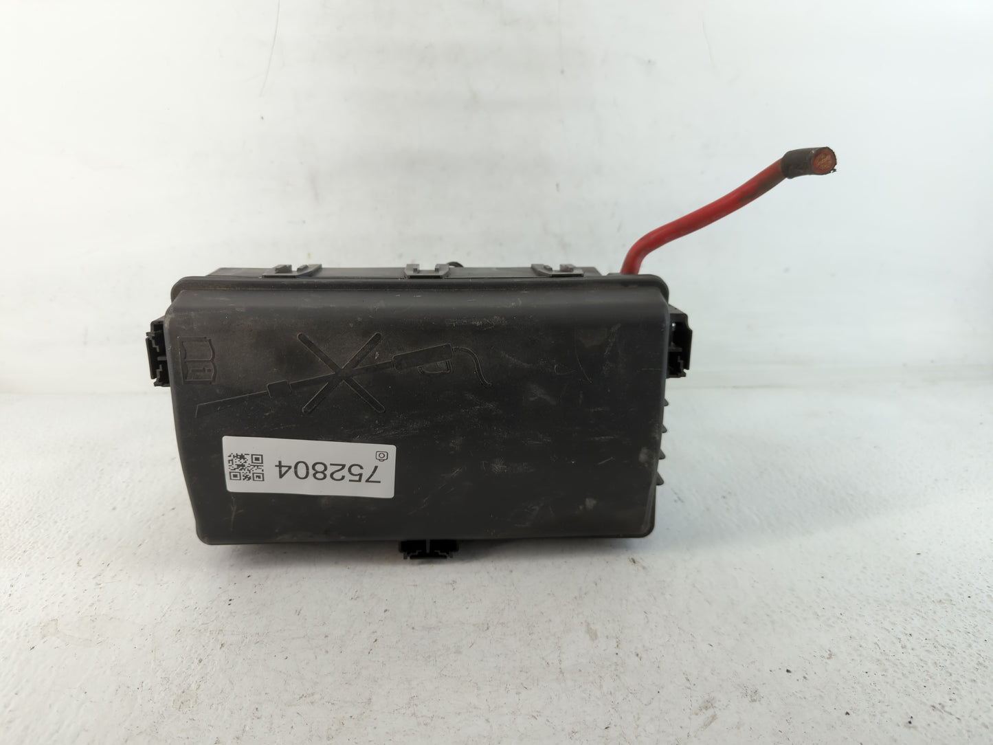 2012-2014 Chevrolet Orlando Fusebox Fuse Box Panel Relay Module P/N:96982033_04 Fits Fits 2011 2012 2013 2014 OEM Used Auto 