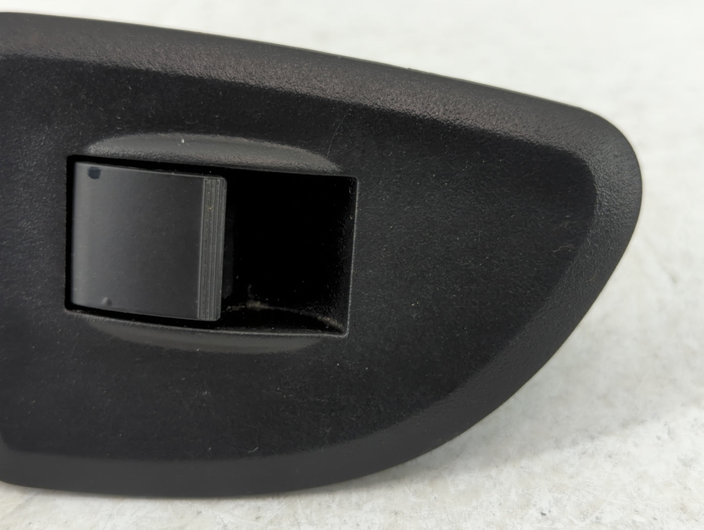 2012 Chevrolet Silverado Passenger Right Power Window Switch 22895546 - Oemusedautoparts1.com
