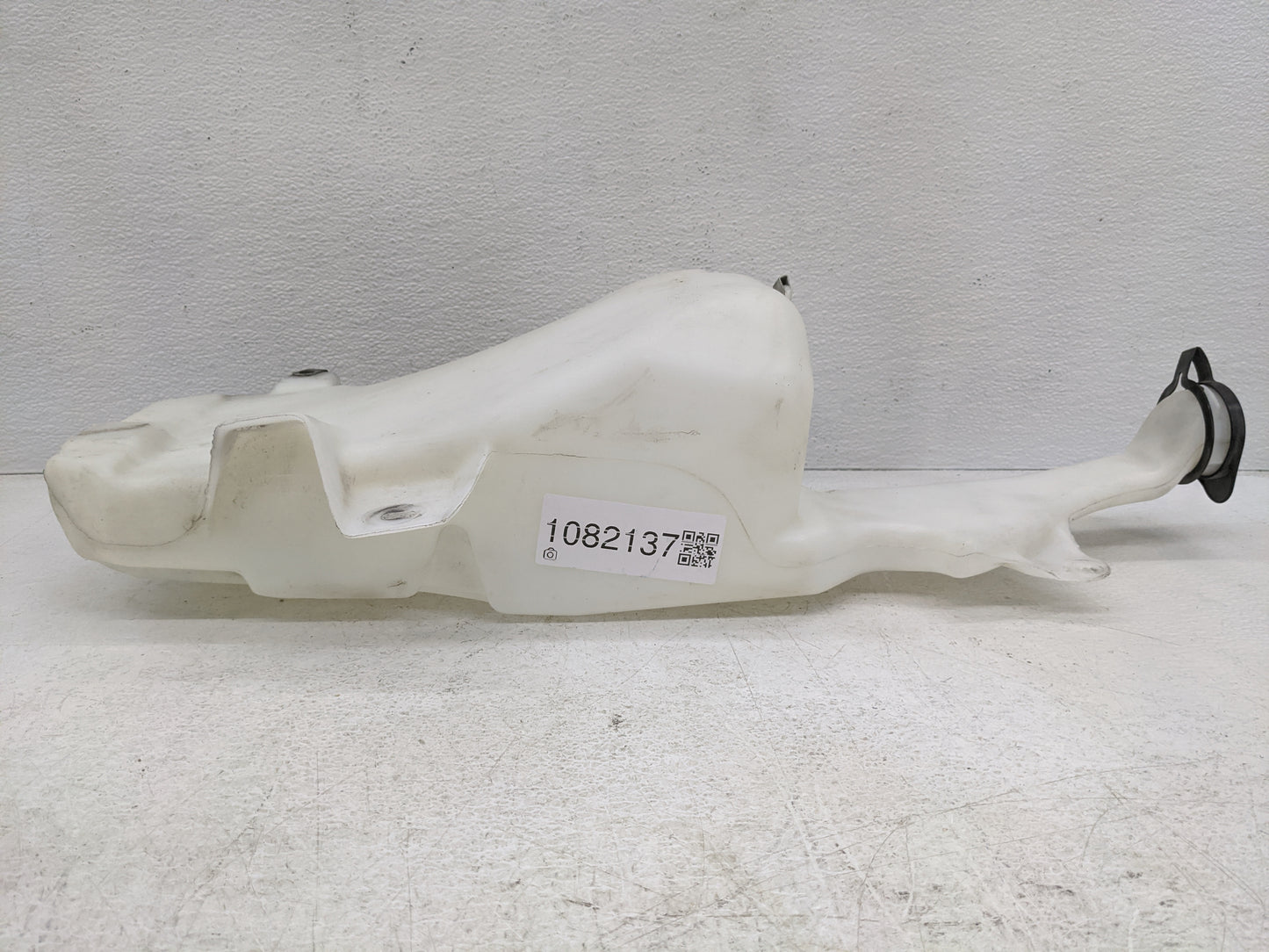 2007 Silverado 1500 Windshield Washer Fluid Reservoir Bottle Oem - Oemusedautoparts1.com