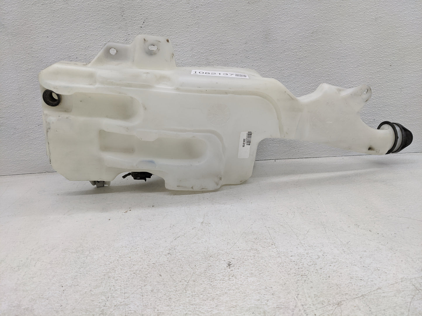2007 Silverado 1500 Windshield Washer Fluid Reservoir Bottle Oem - Oemusedautoparts1.com