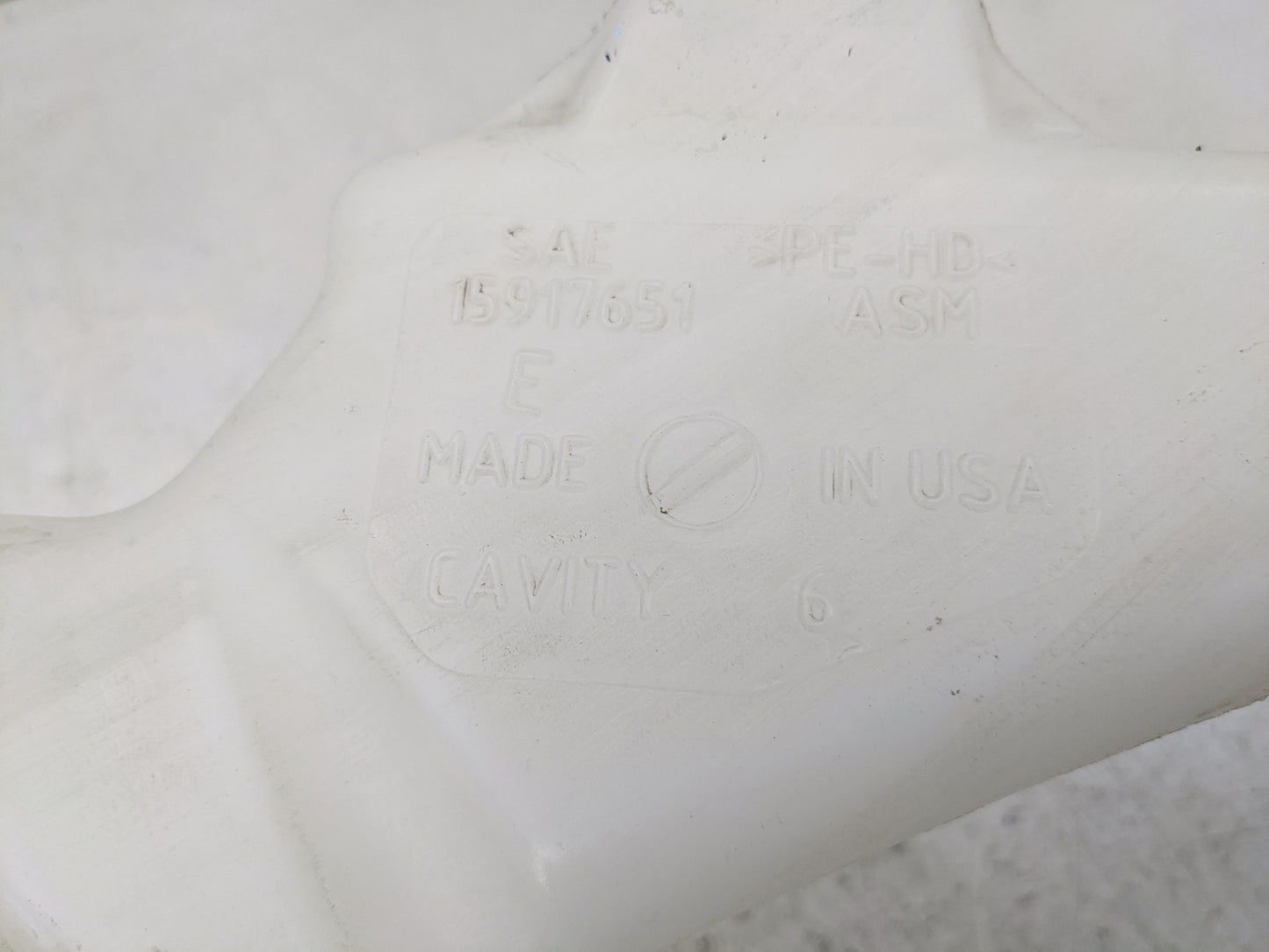 2007 Silverado 1500 Windshield Washer Fluid Reservoir Bottle Oem - Oemusedautoparts1.com