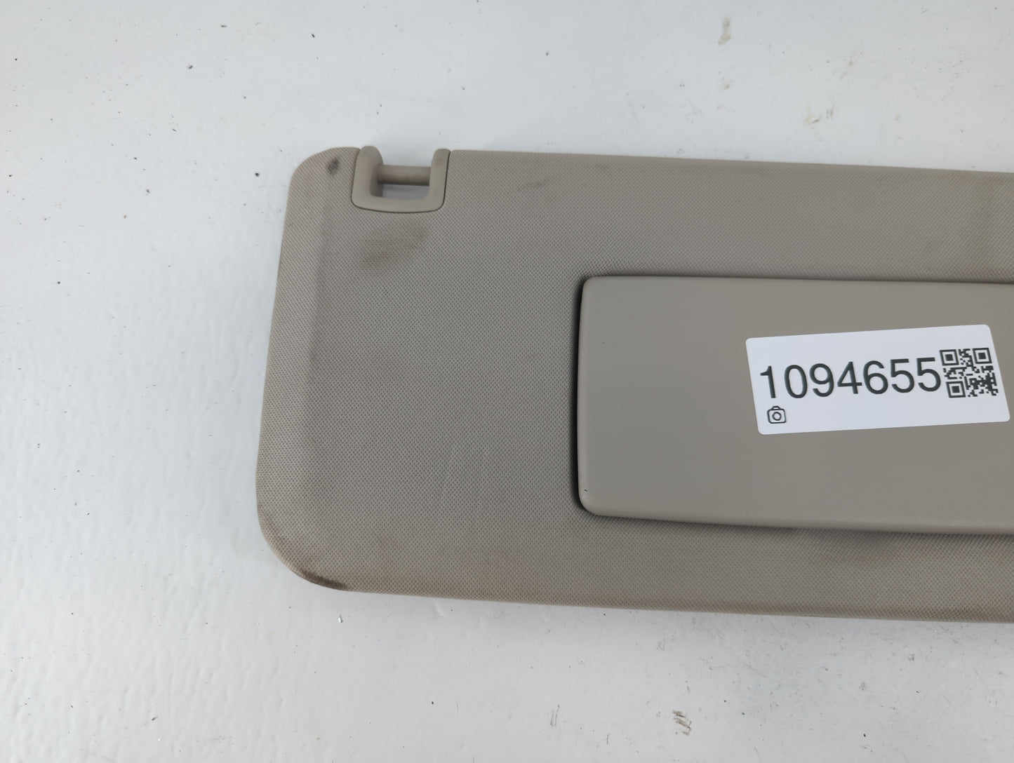 2007-2013 Chevrolet Silverado 1500 Sun Visor Shade Replacement Passenger Right Mirror Fits OEM Used Auto Parts - Oemusedauto