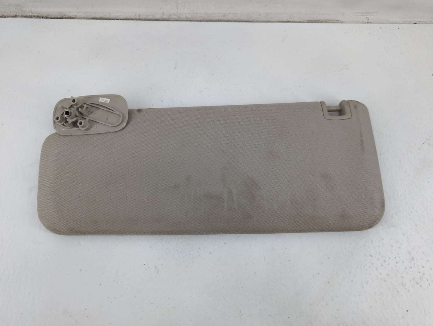 2007-2013 Chevrolet Silverado 1500 Sun Visor Shade Replacement Driver Left Mirror Fits OEM Used Auto Parts - Oemusedautopart