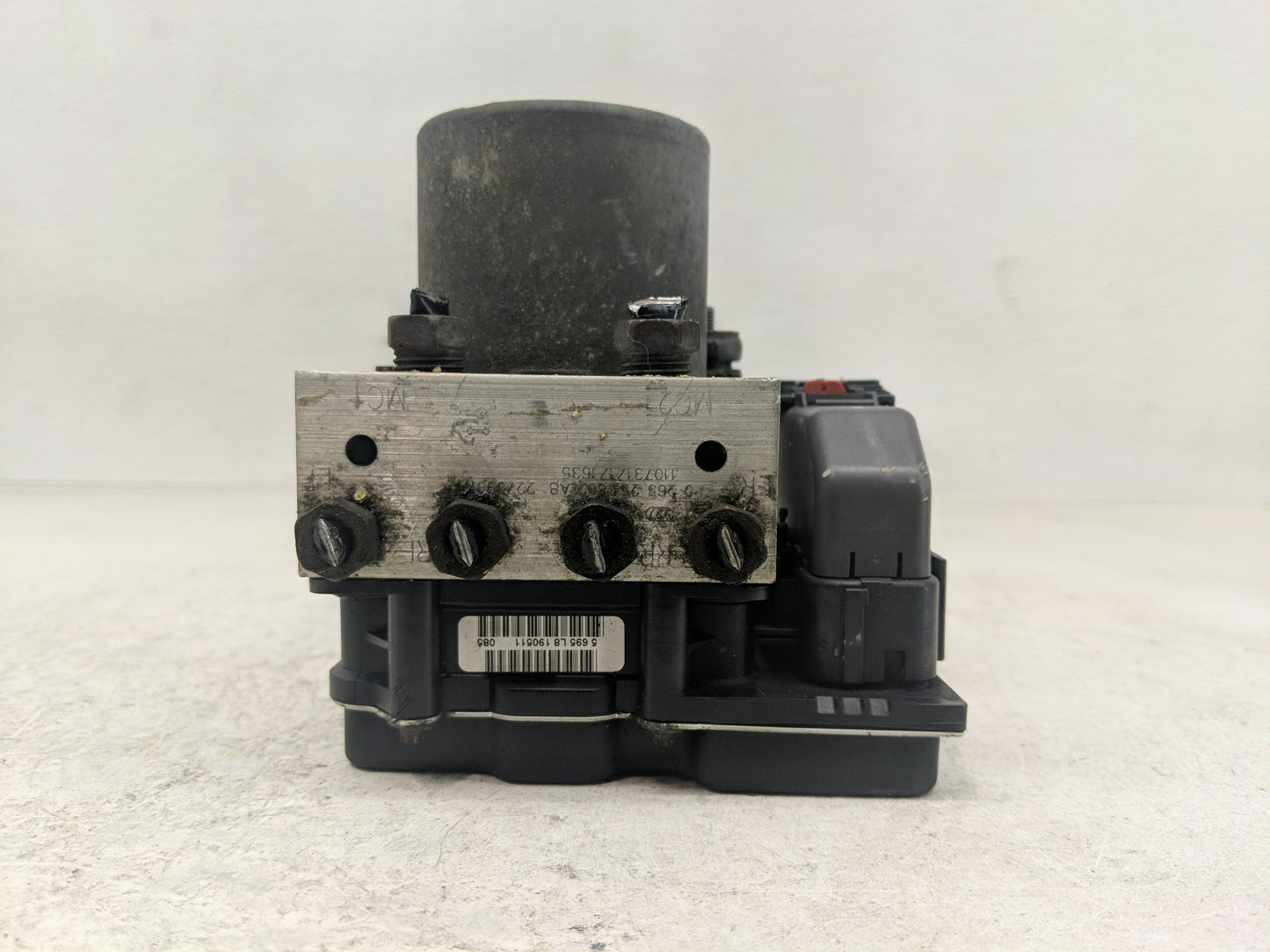 2009-2013 Chevrolet Silverado 1500 ABS Pump Control Module Replacement Fits Fits 2009 2010 2011 2012 2013 2014 OEM Used Auto