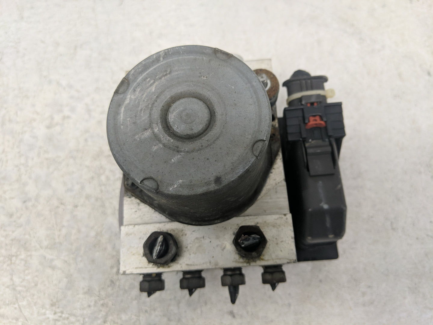 2009-2013 Chevrolet Silverado 1500 ABS Pump Control Module Replacement Fits Fits 2009 2010 2011 2012 2013 2014 OEM Used Auto