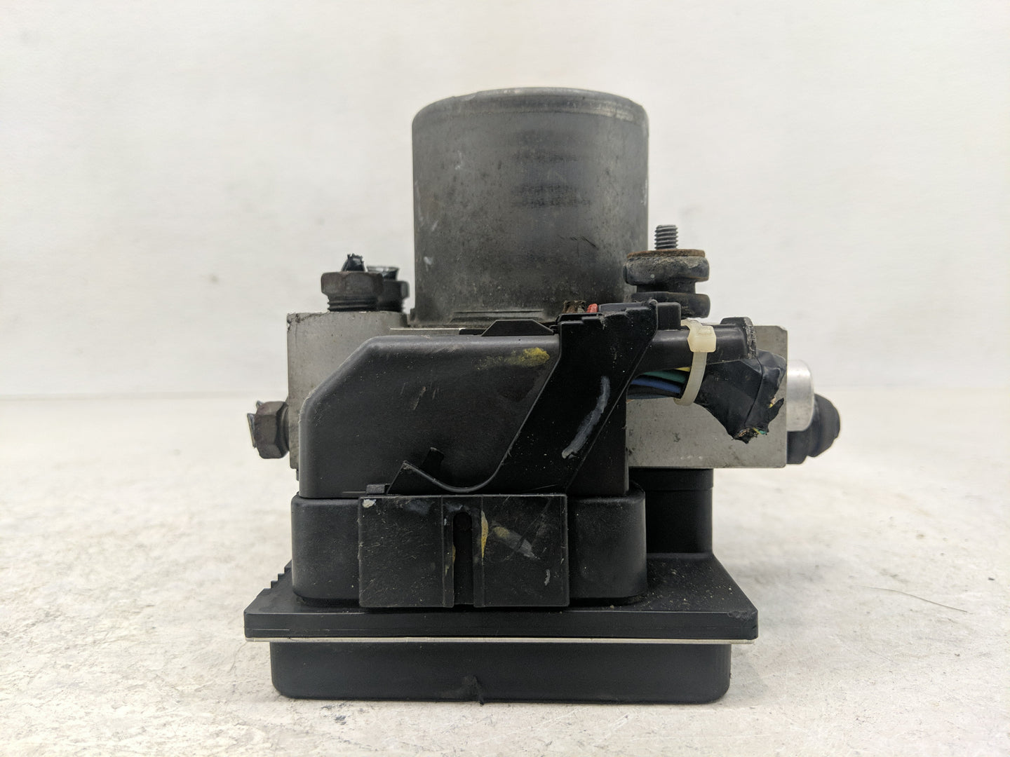 2009-2013 Chevrolet Silverado 1500 ABS Pump Control Module Replacement Fits Fits 2009 2010 2011 2012 2013 2014 OEM Used Auto