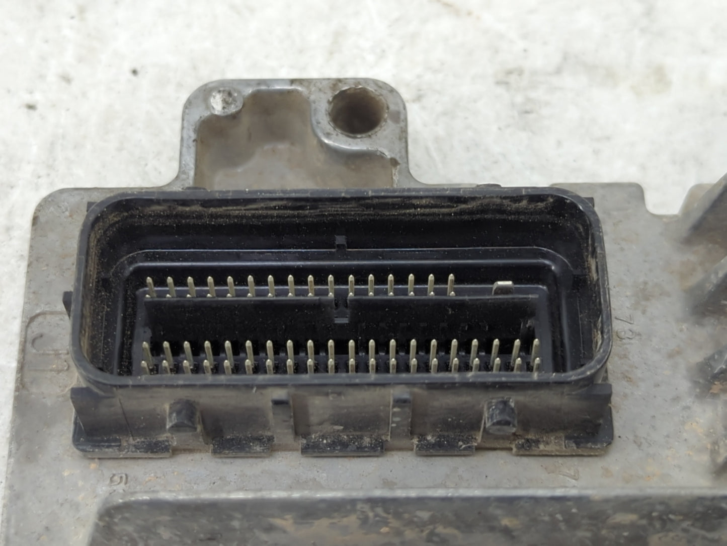 2010-2013 Chevrolet Silverado 1500 PCM Engine Control Computer ECU ECM PCU OEM P/N:12653852 Fits OEM Used Auto Parts - Oemus