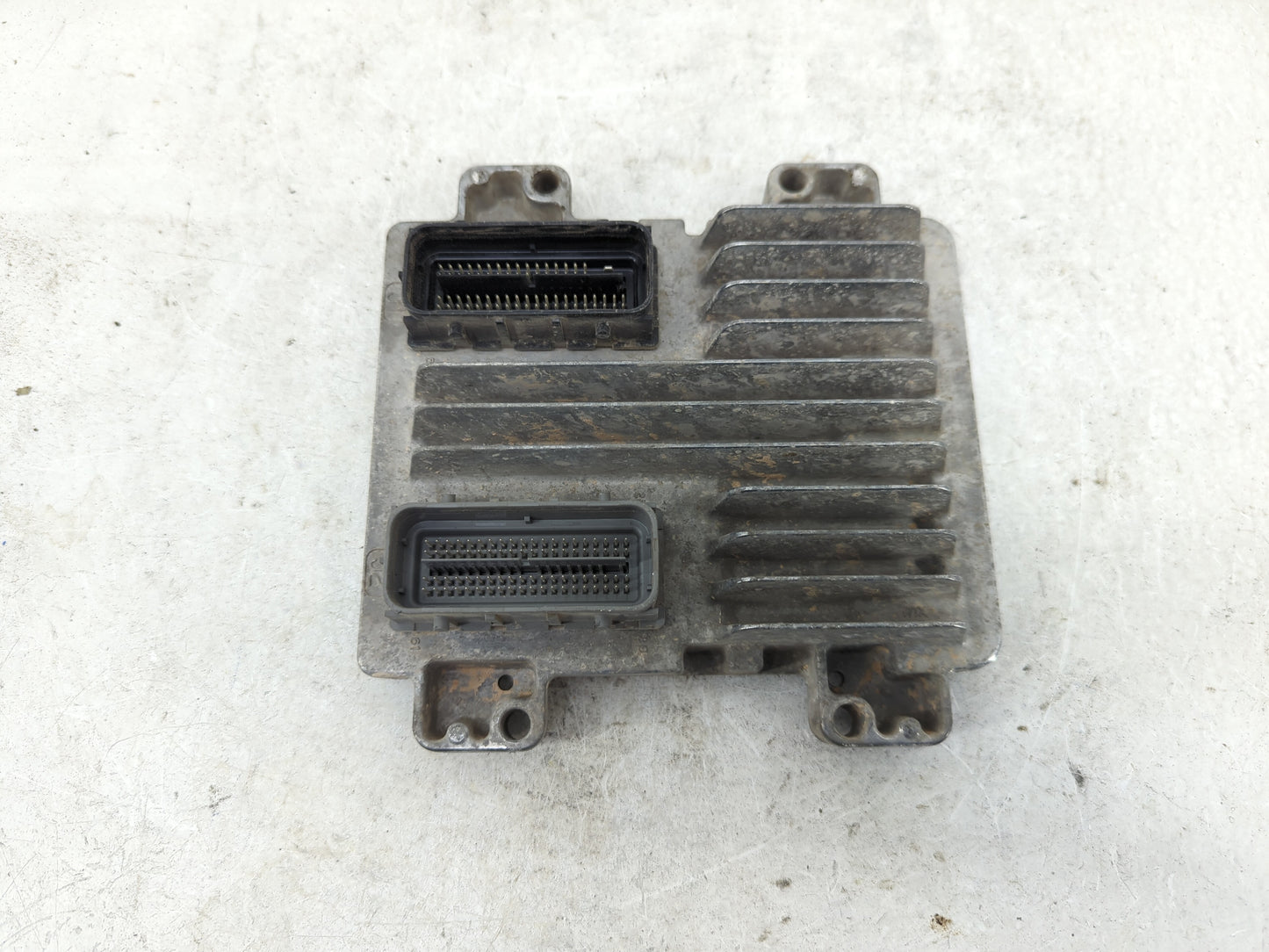 2010-2013 Chevrolet Silverado 1500 PCM Engine Control Computer ECU ECM PCU OEM P/N:12653852 Fits OEM Used Auto Parts - Oemus