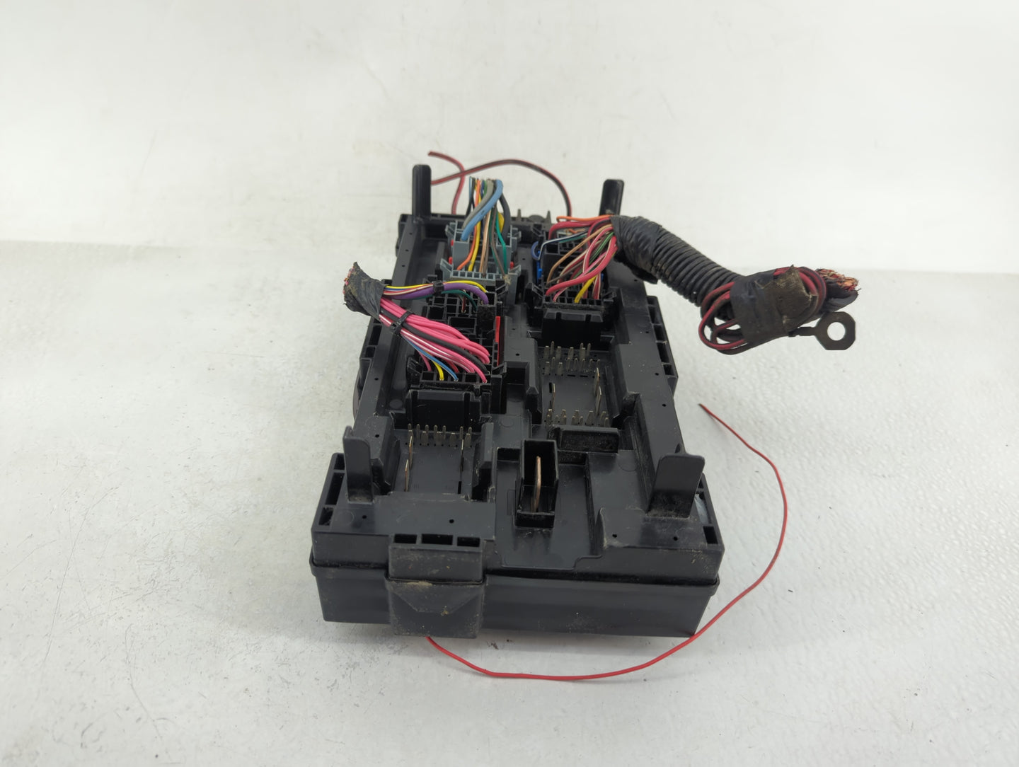 2010-2013 Chevrolet Silverado 1500 Fusebox Fuse Box Panel Relay Module Fits Fits 2010 2011 2012 2013 OEM Used Auto Parts - O