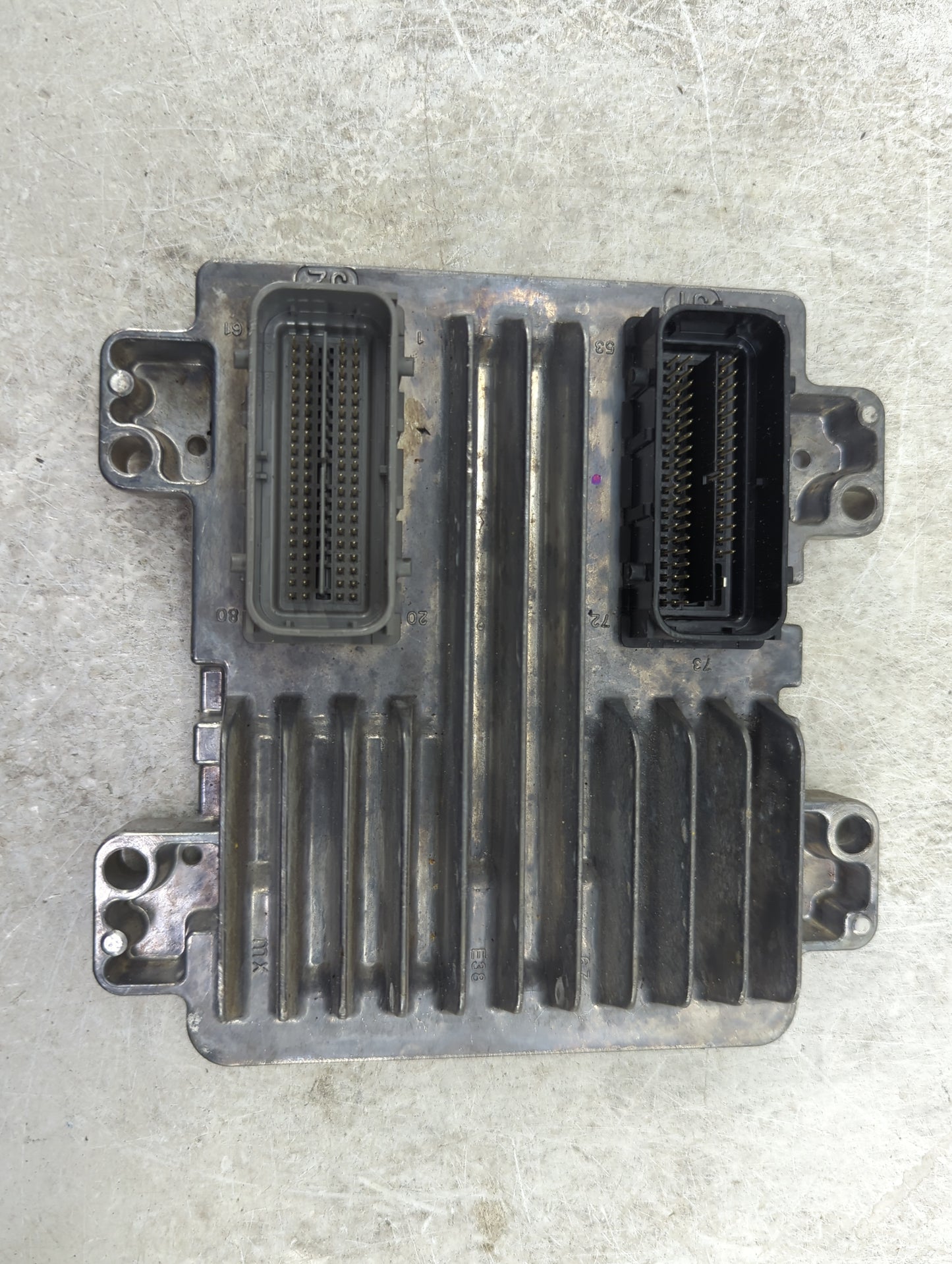 2010-2013 Chevrolet Silverado 1500 PCM Engine Control Computer ECU ECM PCU OEM P/N:12633238 AAF7 Fits OEM Used Auto Parts - 