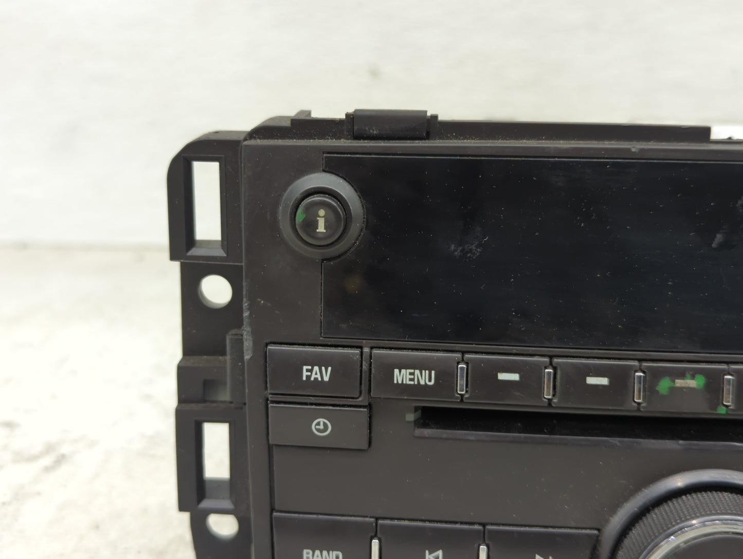 2007-2013 Chevrolet Silverado 1500 Radio AM FM Cd Player Receiver Replacement P/N:20934592 28256325 Fits OEM Used Auto Parts