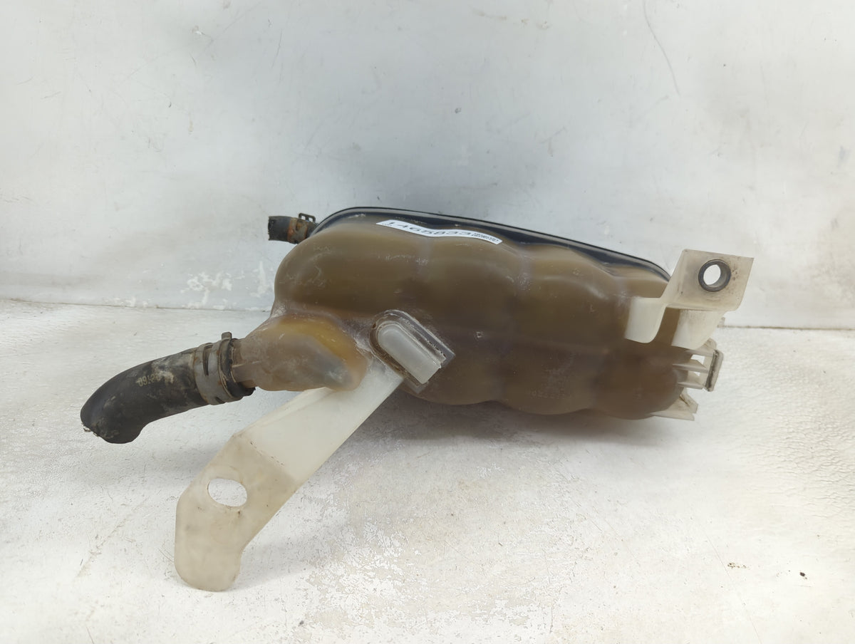 2007 Silverado 1500 Radiator Coolant Overflow Expansion Tank Bottle - Oemusedautoparts1.com