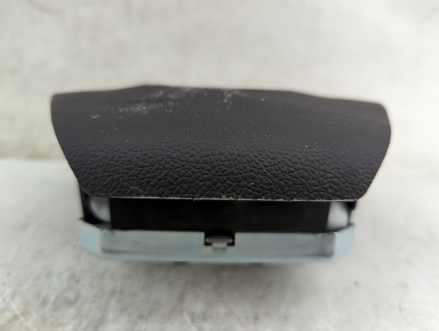 2011 Chevrolet Silverado 1500 Air Bag Driver Left Steering Wheel Mounted 1465934 - Oemusedautoparts1.com