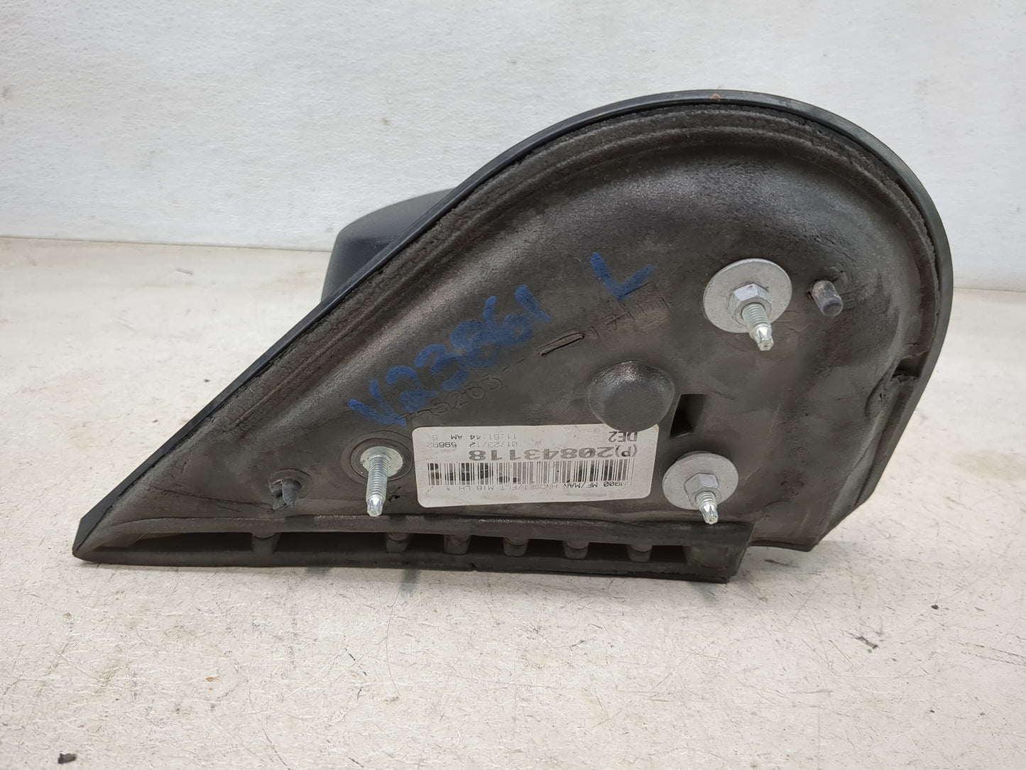 2007-2013 Chevrolet Silverado 1500 Driver Side View Mirror - Left Door Mirror OEM Used - Oemusedautoparts1.com
