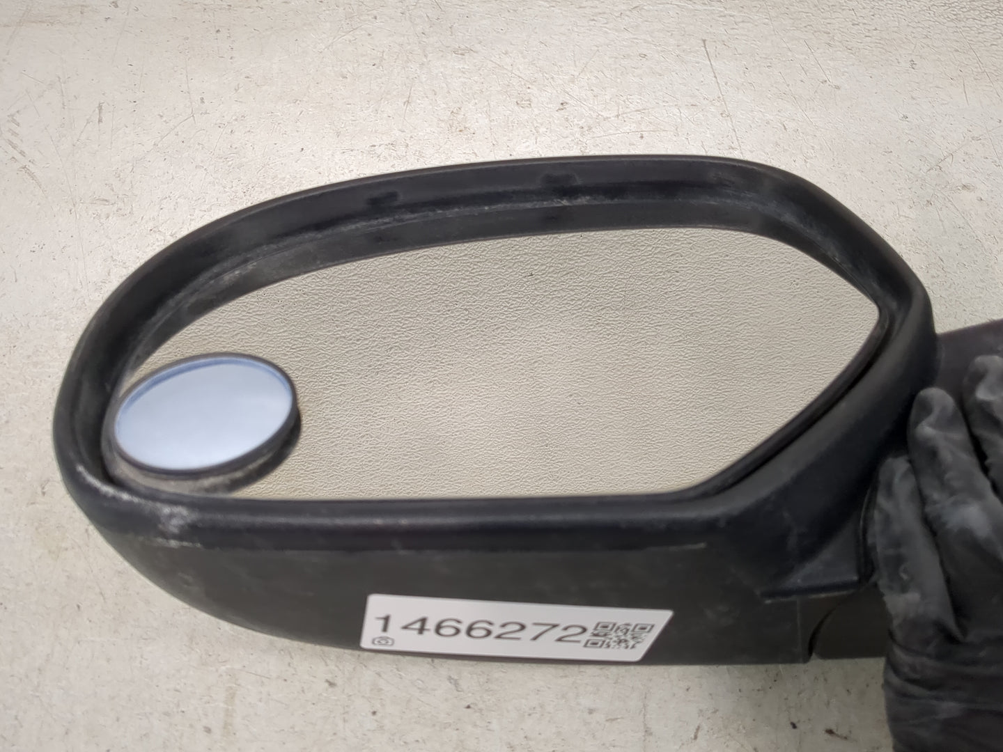 2007-2013 Chevrolet Silverado 1500 Driver Side View Mirror - Left Door Mirror OEM Used - Oemusedautoparts1.com