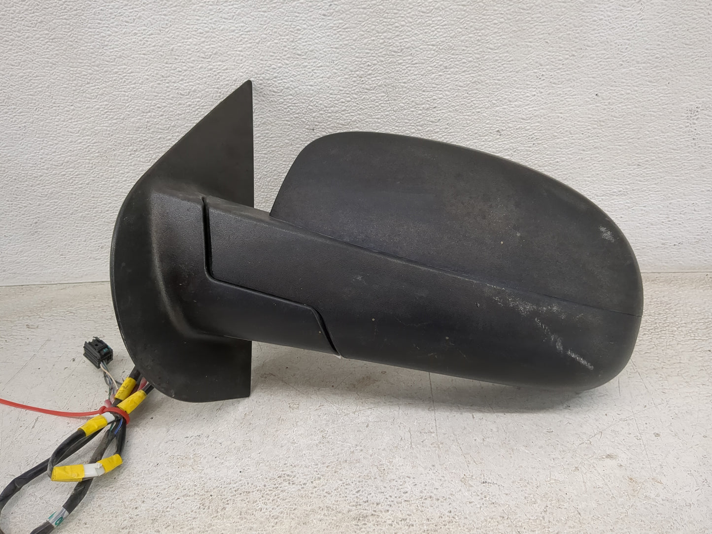 2007-2013 Chevrolet Silverado 1500 Driver Side View Mirror - Left Door Mirror OEM Used - Oemusedautoparts1.com