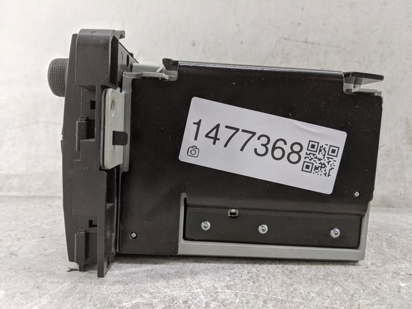 2010-2013 Chevrolet Silverado 1500 Radio AM FM Cd Player Receiver Replacement P/N:20934593 28256335 Fits OEM Used Auto Parts