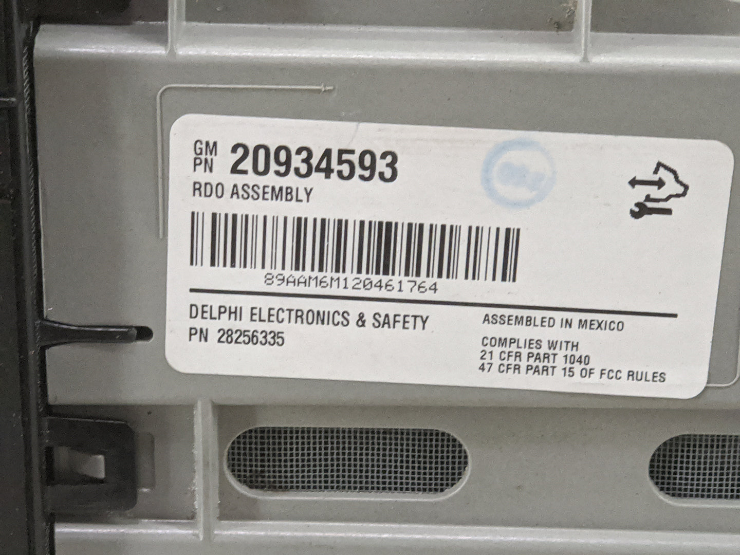 2010-2013 Chevrolet Silverado 1500 Radio AM FM Cd Player Receiver Replacement P/N:20934593 28256335 Fits OEM Used Auto Parts