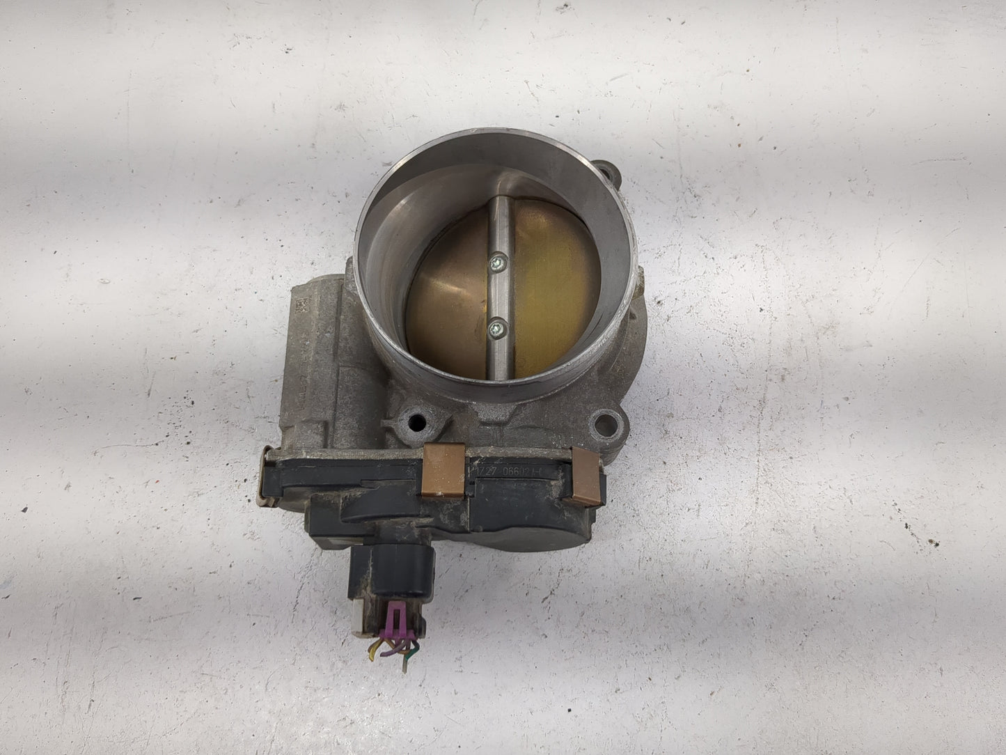 2009-2013 Chevrolet Silverado 1500 Throttle Body Fits Fits 2009 2010 2011 2012 2013 2014 2015 OEM Used Auto Parts - Oemuseda