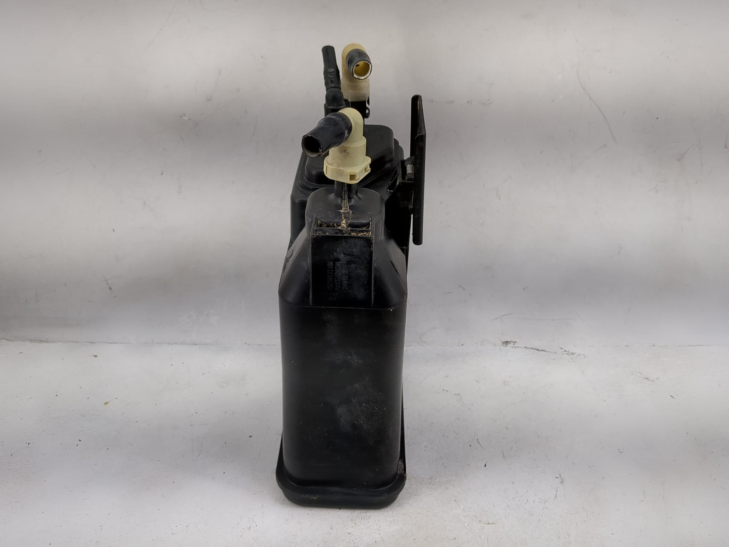 2012 Chevrolet Silverado 1500 Fuel Vapor Charcoal Canister 1479286 - Oemusedautoparts1.com