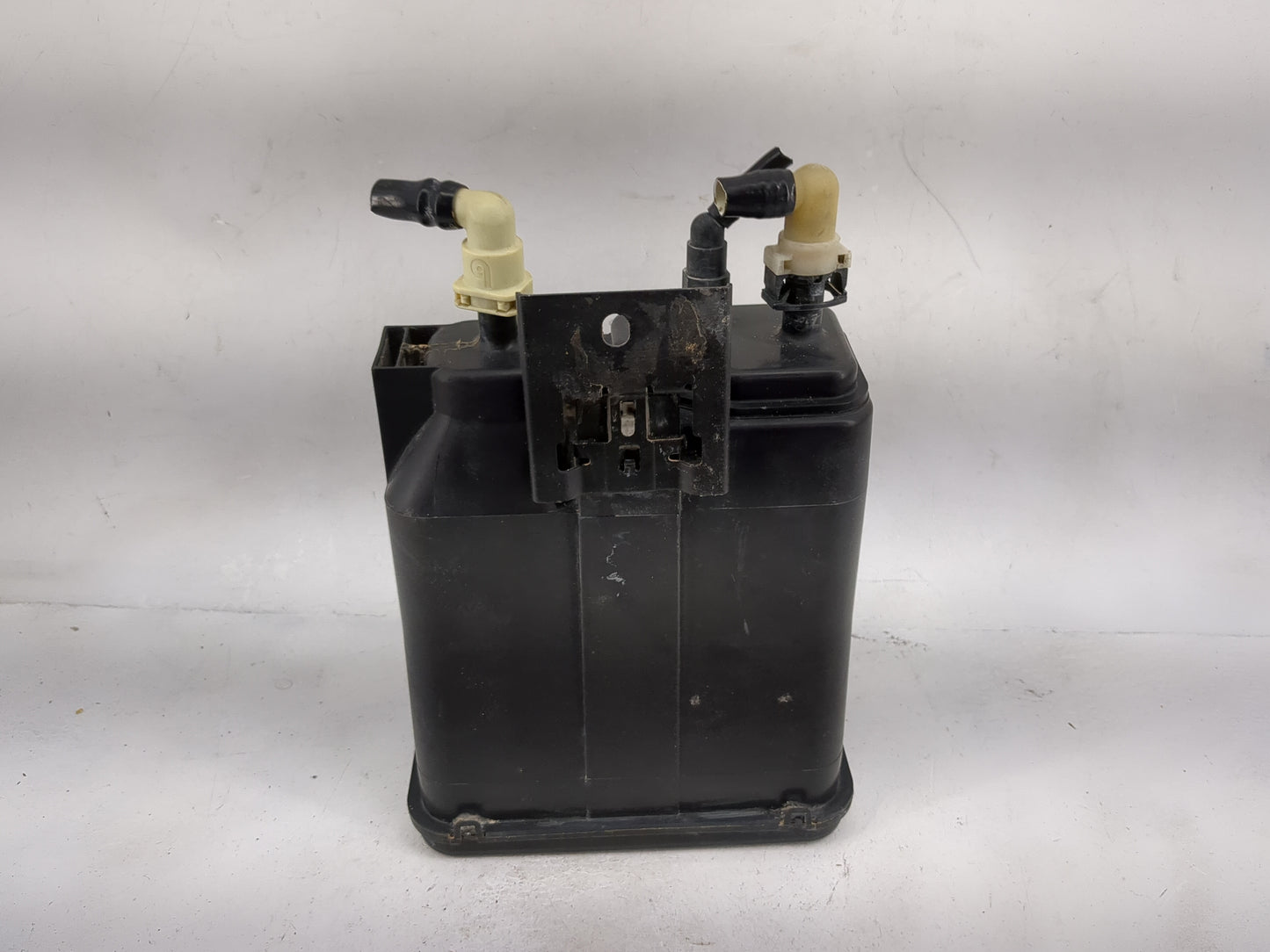 2012 Chevrolet Silverado 1500 Fuel Vapor Charcoal Canister 1479286 - Oemusedautoparts1.com