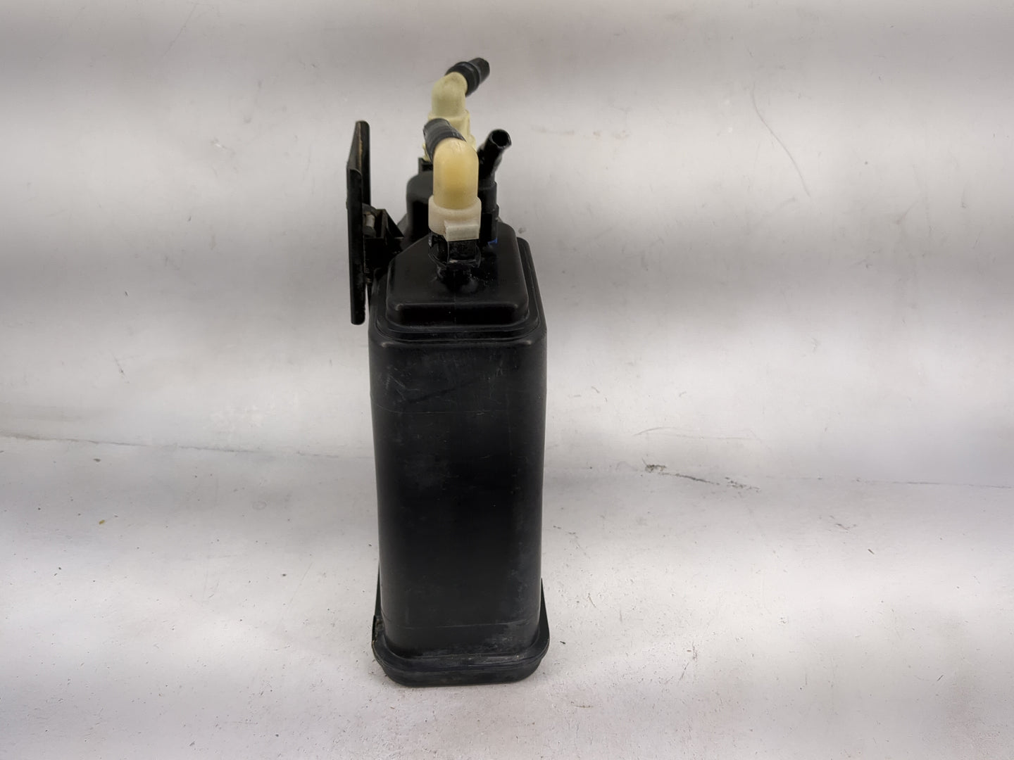 2012 Chevrolet Silverado 1500 Fuel Vapor Charcoal Canister 1479286 - Oemusedautoparts1.com
