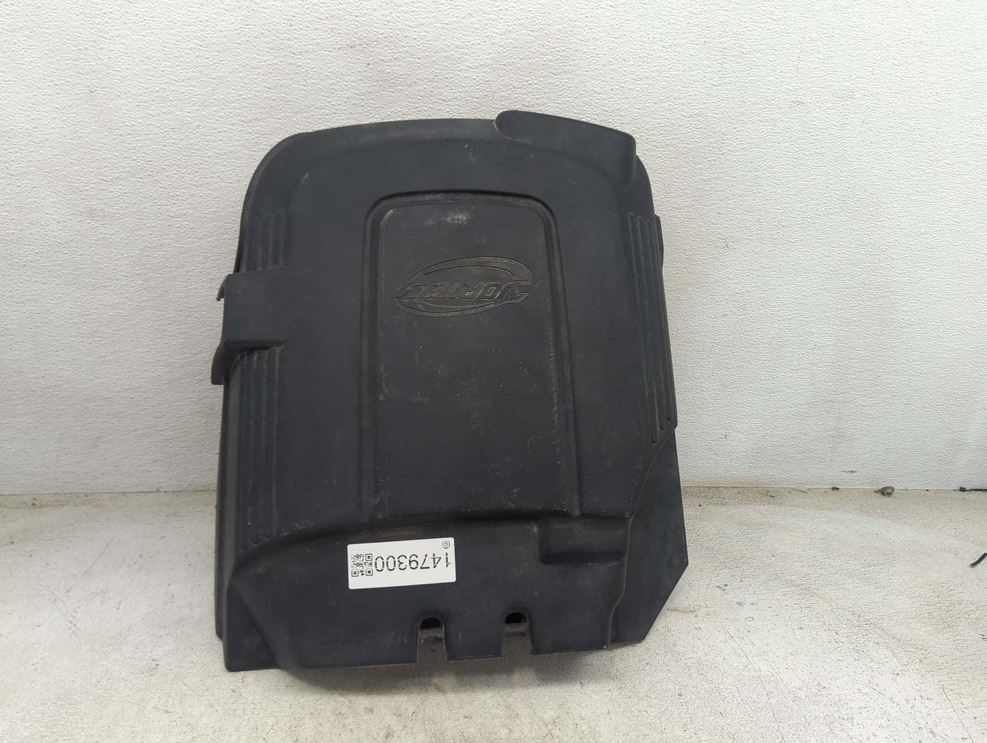 2012 Chevrolet Silverado 1500 Engine Cover - Oemusedautoparts1.com